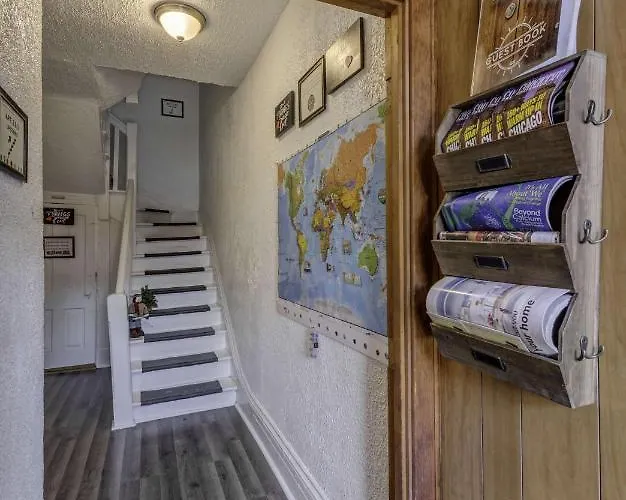 Ostello Male One Bunk Historic Pullman $450 Per Month, Free Wifi *